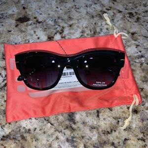 NWT Fossil Wayfarer sunglasses